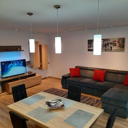 Sorin'S Comfortable Apartment Brasov Ngoại thất bức ảnh