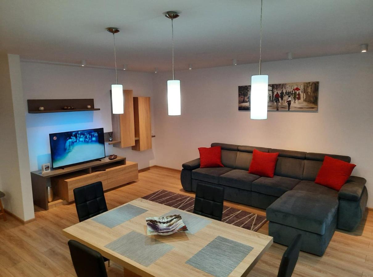 Sorin'S Comfortable Apartment Brasov Ngoại thất bức ảnh