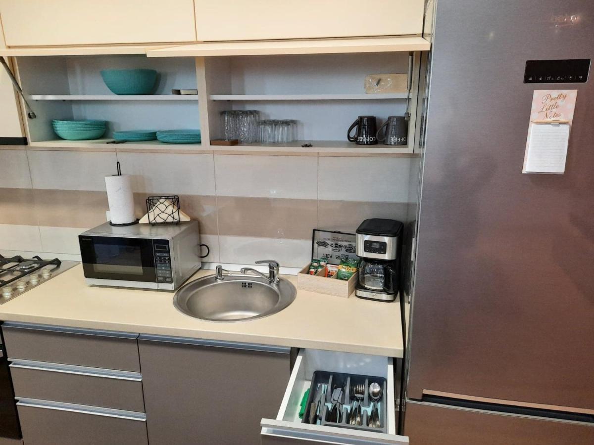 Sorin'S Comfortable Apartment Brasov Ngoại thất bức ảnh