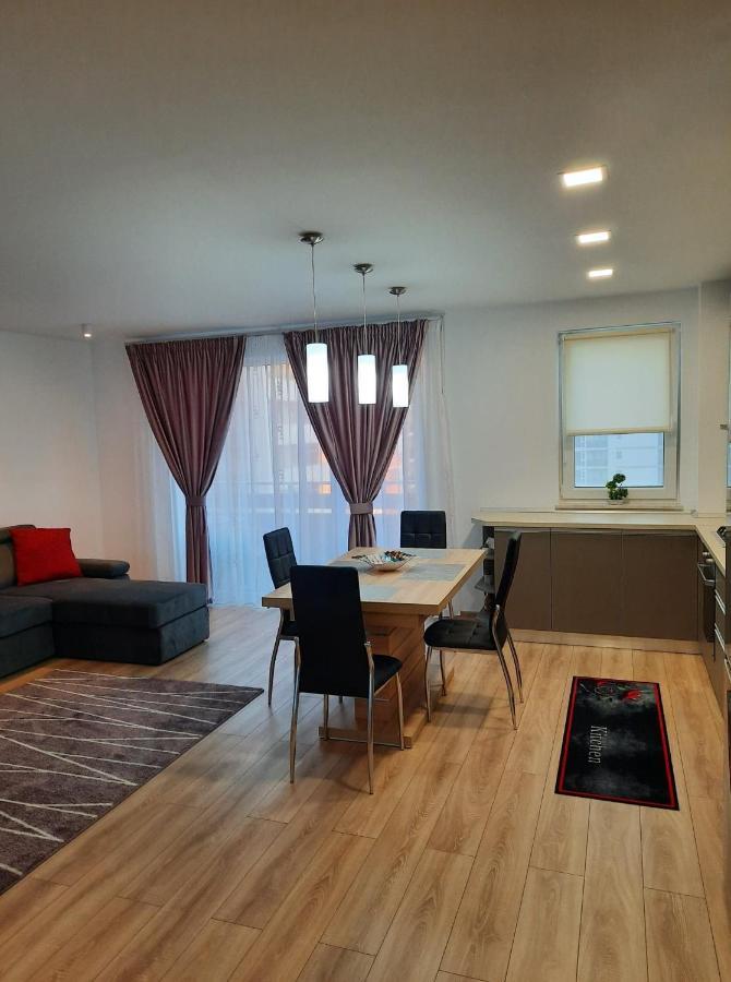 Sorin'S Comfortable Apartment Brasov Ngoại thất bức ảnh