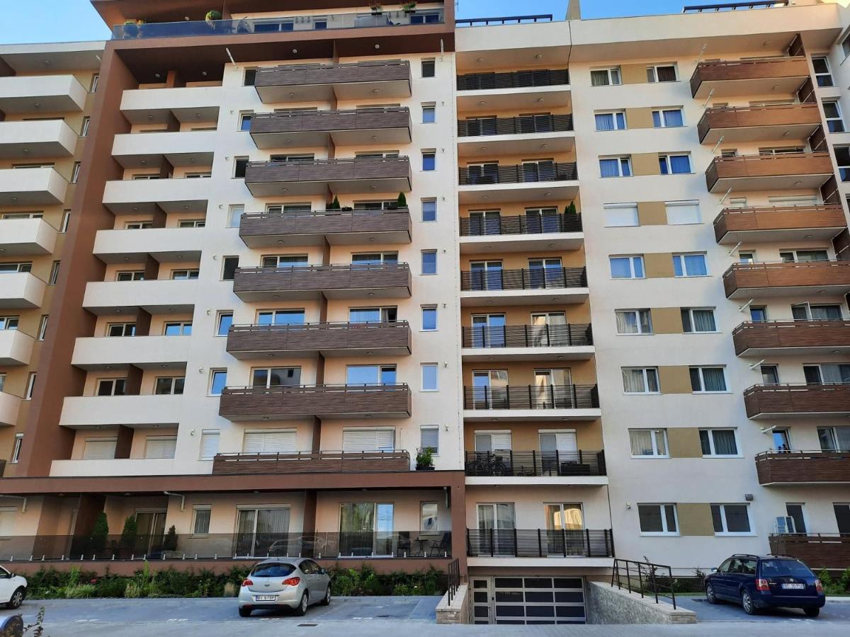 Sorin'S Comfortable Apartment Brasov Ngoại thất bức ảnh